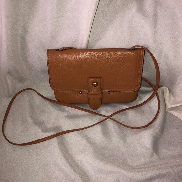 Lucky Brand Handbags - Lucky Brand Leather crossbody